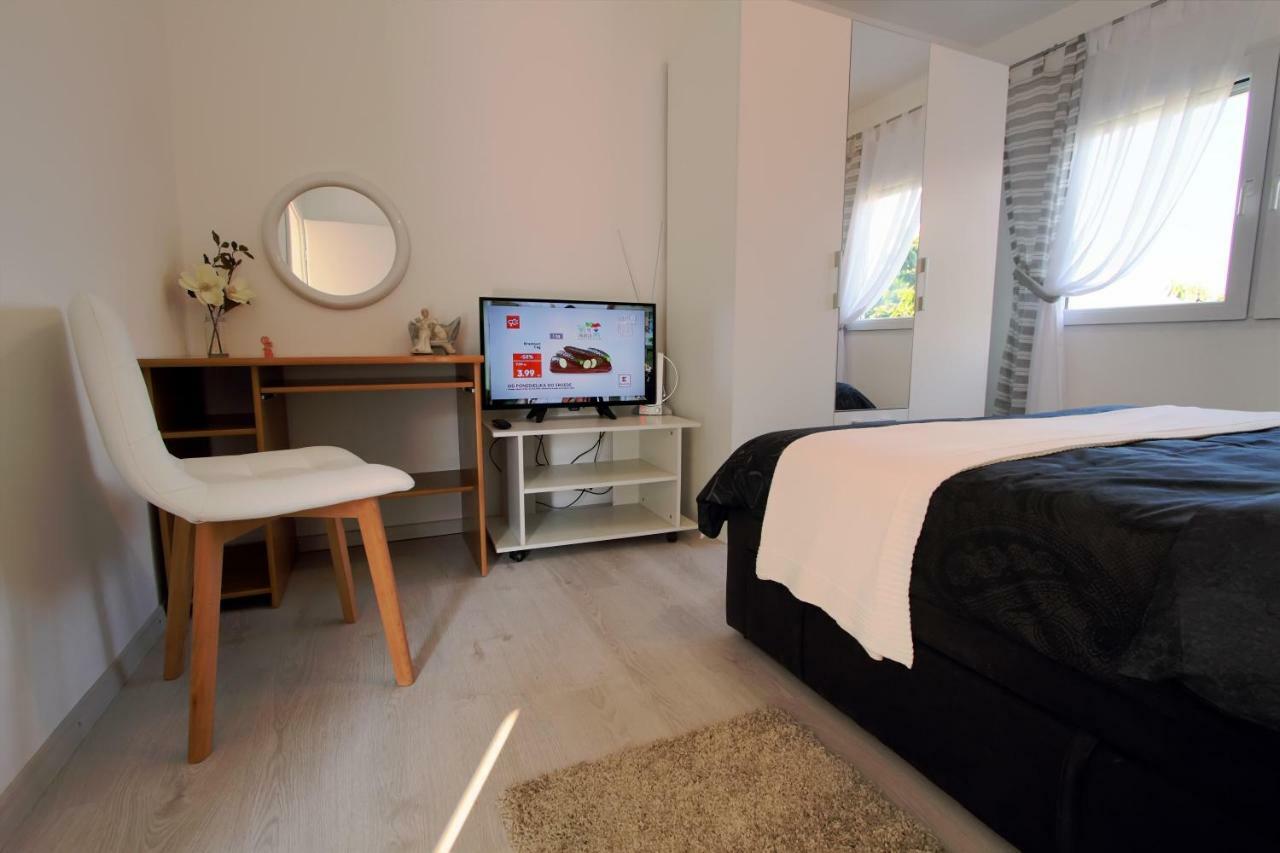 Apartman Ana Leilighet Otočac Eksteriør bilde