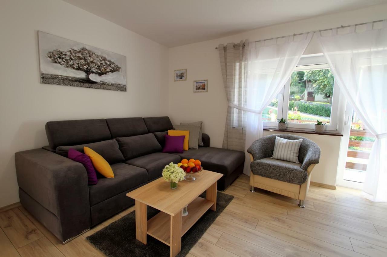 Apartman Ana Leilighet Otočac Eksteriør bilde